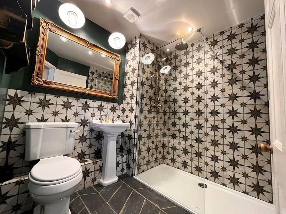Blue Anchor House - Seaview, Hot Tub Apartments 外观 照片