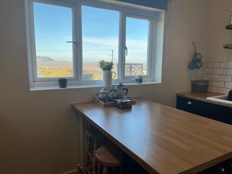 Blue Anchor House - Seaview, Hot Tub Apartments 外观 照片
