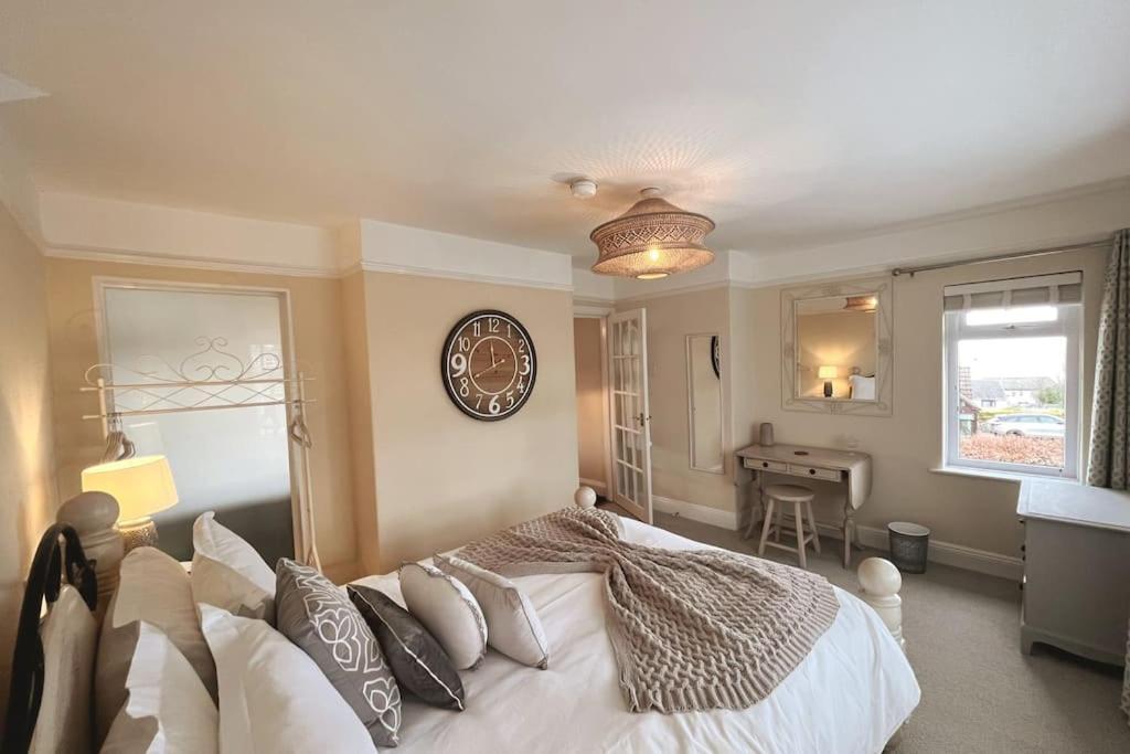 Blue Anchor House - Seaview, Hot Tub Apartments 外观 照片