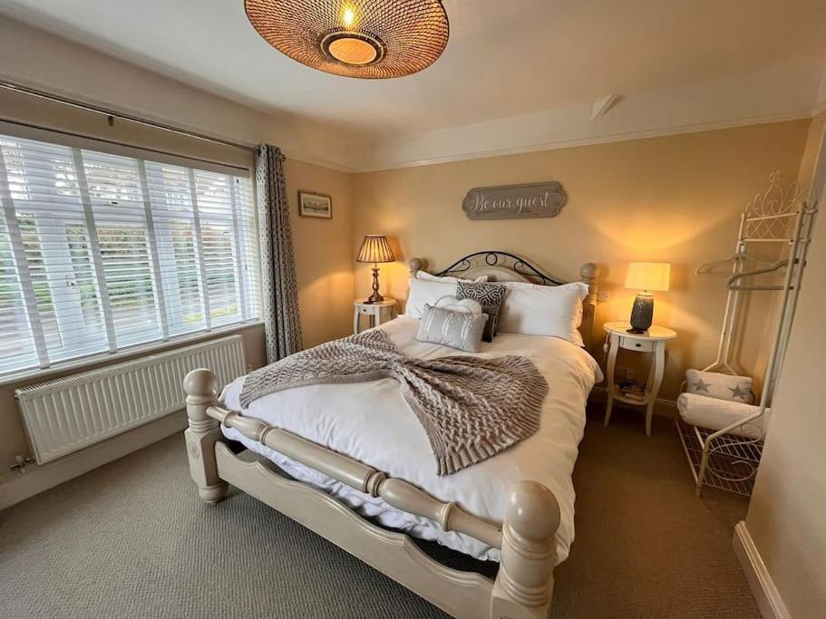 Blue Anchor House - Seaview, Hot Tub Apartments 外观 照片