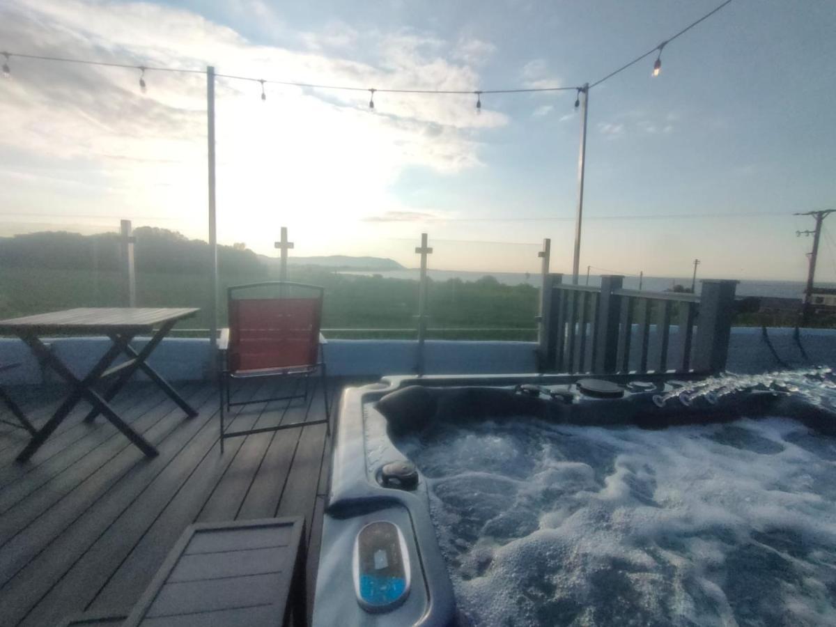 Blue Anchor House - Seaview, Hot Tub Apartments 外观 照片